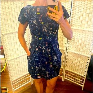 FIGURE FLATTERING, Navy Blue Paisley Floral Dress w/side pockets & waist wrap, S